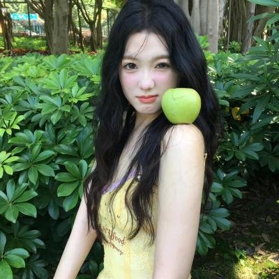 血红溅白纱